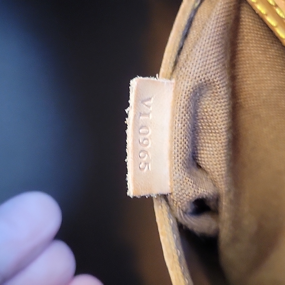 LOUIS VUITTON Alma monogram - Picture 10 of 16
